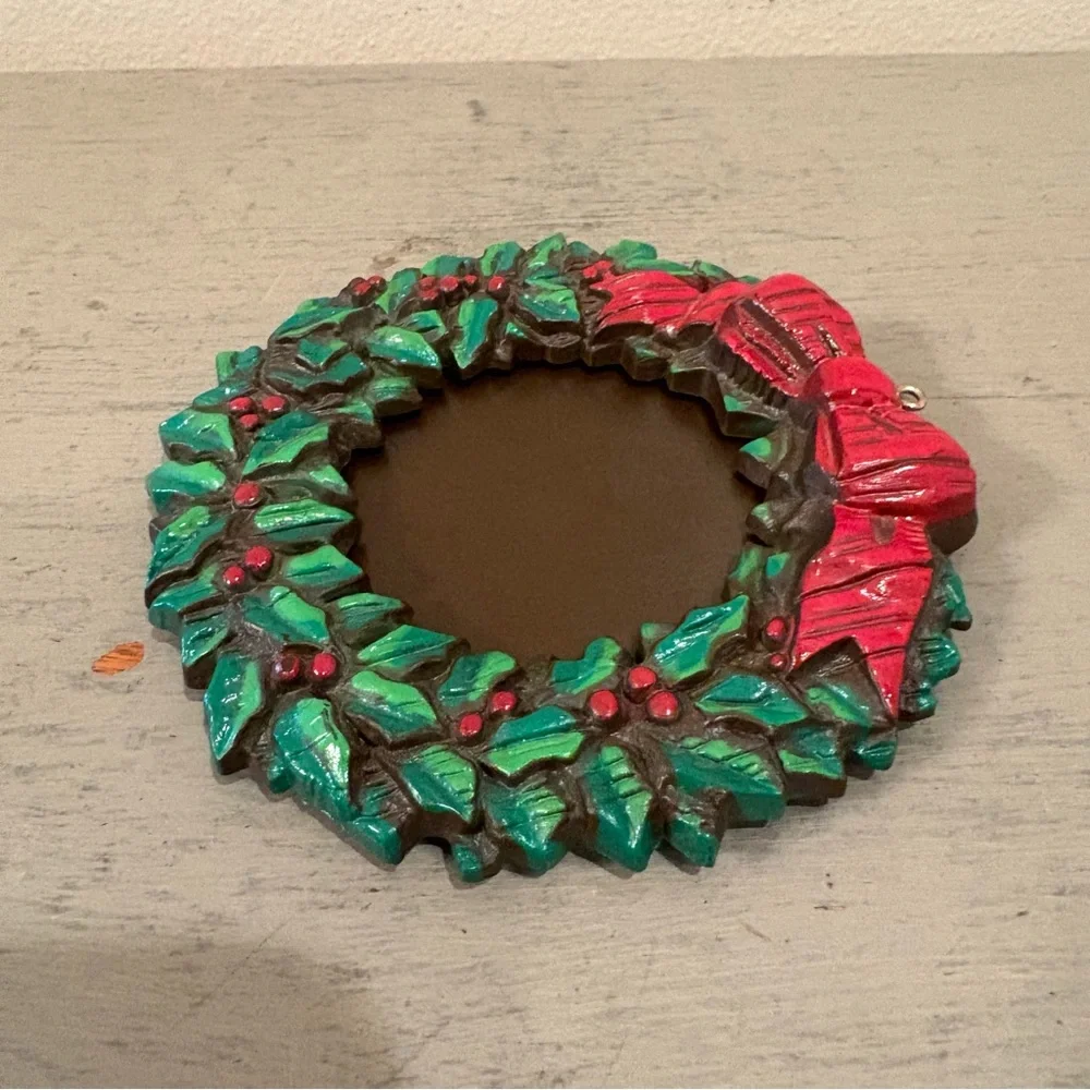 VTG Avon 1983 Christmas Wreath Photo Ornament
